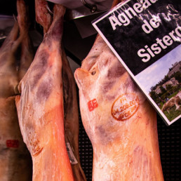 Agneau de Sisteron au Marché des Gourmets Parisiens